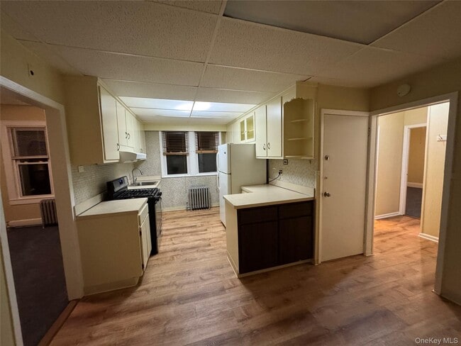 Photo - 40-13 201st St