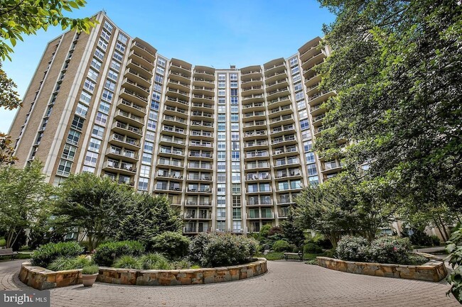 Building Photo - 9039 Sligo Creek Pkwy Unit 205