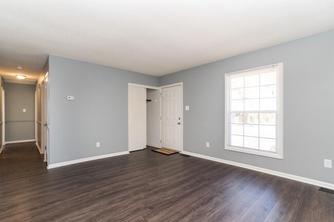 Photo - 108 Forestwood Dr