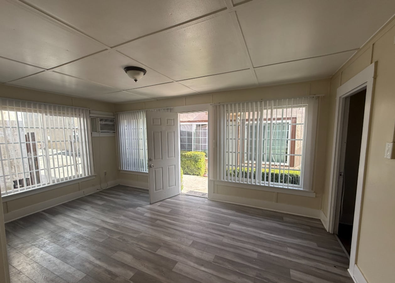2 Bedroom 1 Bath in East Hemet! - 2 Bedroom 1 Bath in East Hemet!