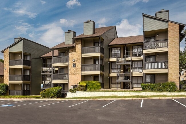 Comunidad de Oak Springs - Oak Springs Apartments