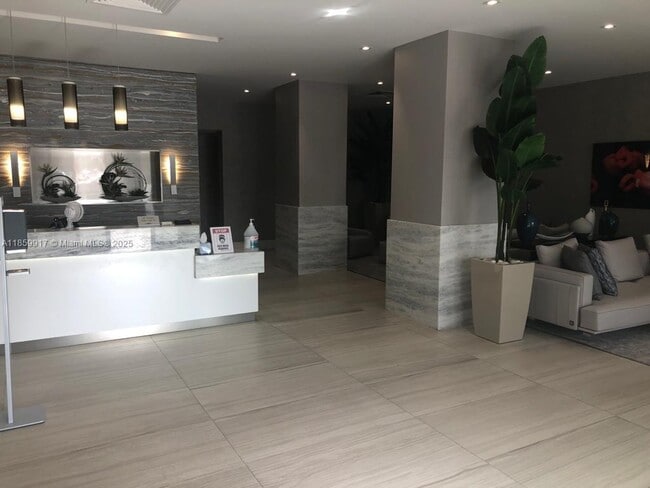 Building Photo - 2301 S Ocean Dr Unit 601 Rental