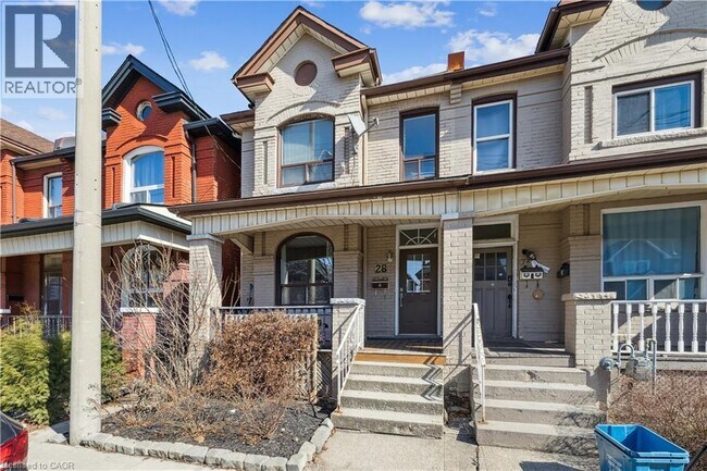 Photo - 28 St Matthews Ave