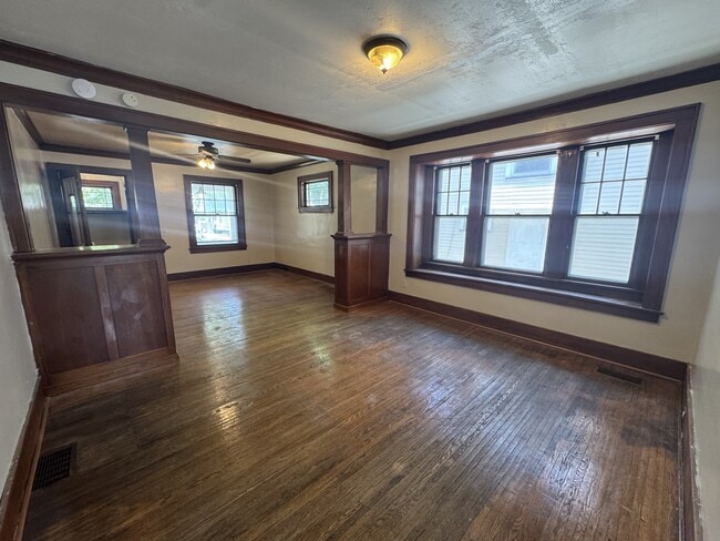 Photo - 463-465-465 Glenwood Ave