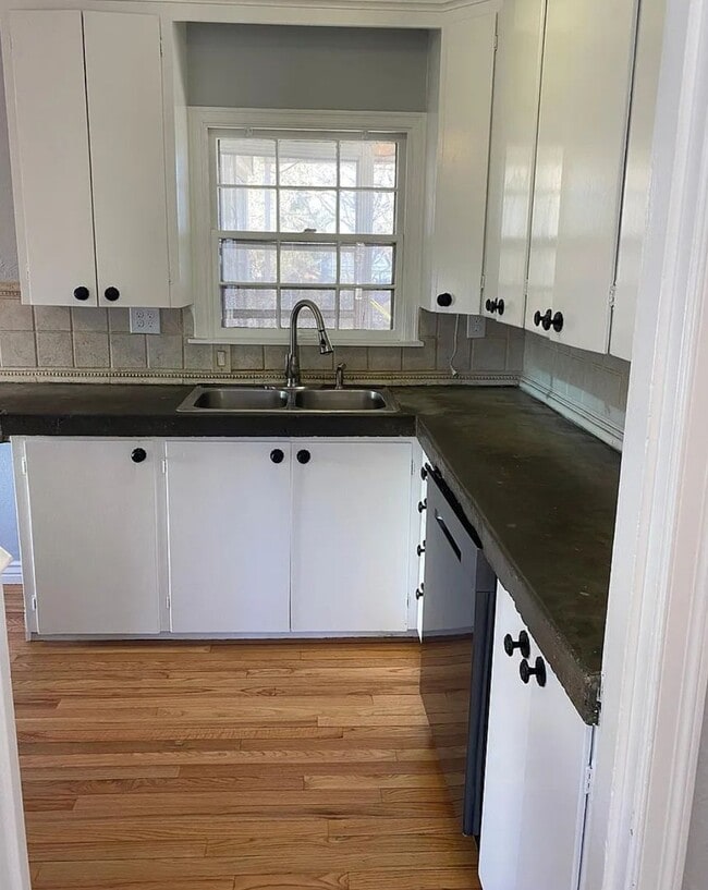 Photo - Well Maintained 4 Bedroom Home with Beautiful Yard, Kennewick, WA $2,150/month