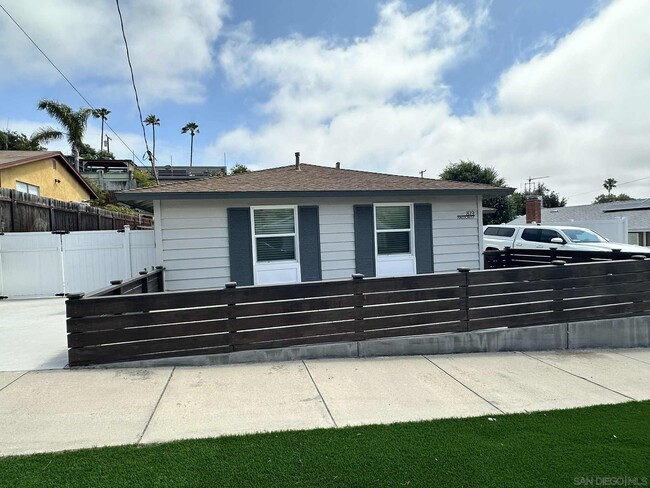Building Photo - 819 Halecrest Dr Rental