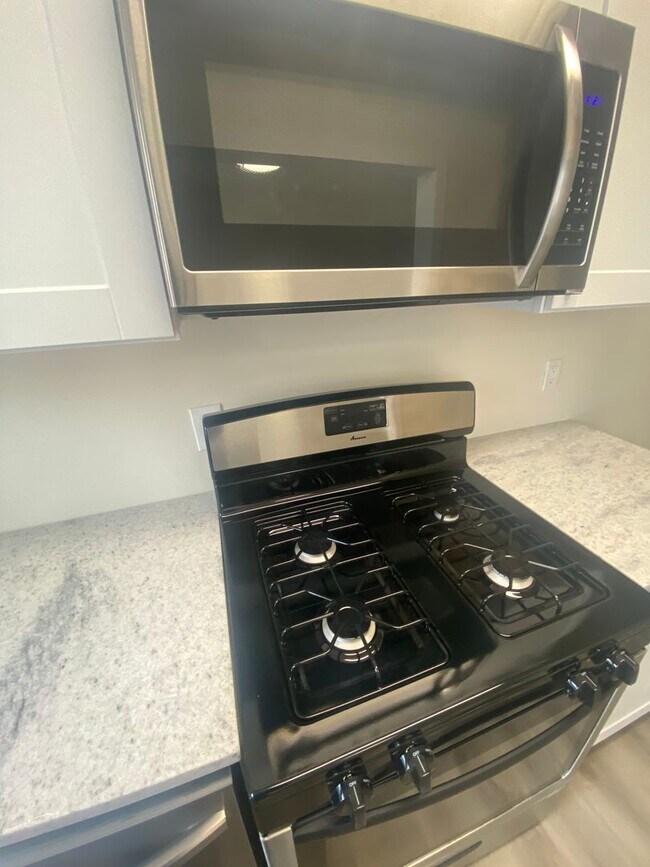 Photo - Gorgeously Renovated 3 Bedroom Townhome in...