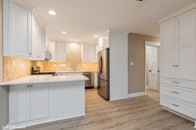 Photo - 214 Manor Dr Unit D