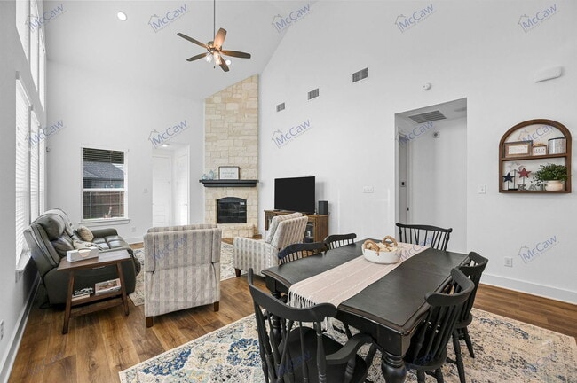 Photo - 424 Country Meadows Blvd