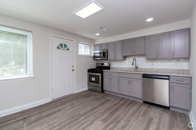 Building Photo - 4539 Shamrock Ave Rental