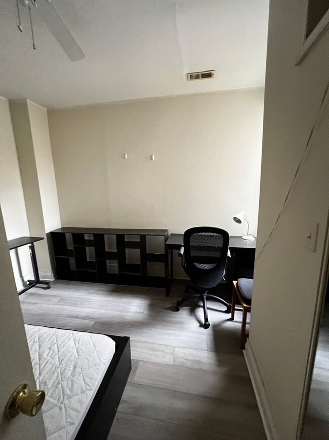 Photo - 425 N Preston St Unit 2M