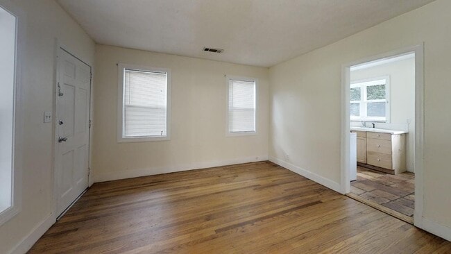 Photo - Lakeview Drive Cottage