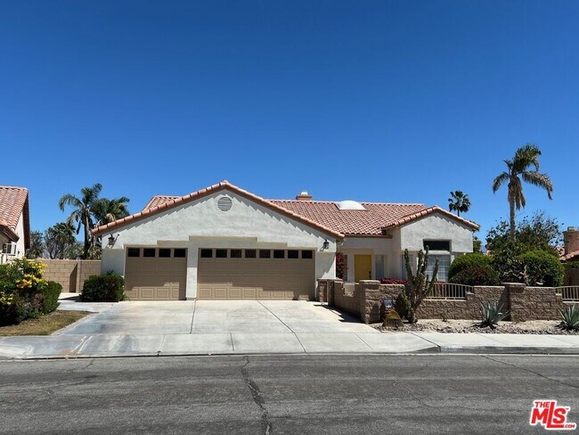 Photo - 78590 Villeta Dr