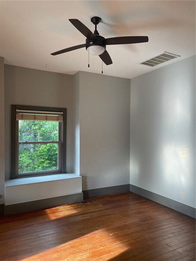 Photo - 1014 S B St
