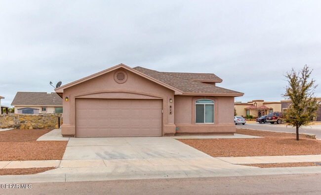 Building Photo - 814 Desert Silver Dr Rental