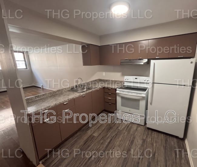 Building Photo - 259 Reynolds Terrace Unit Apt. A4
