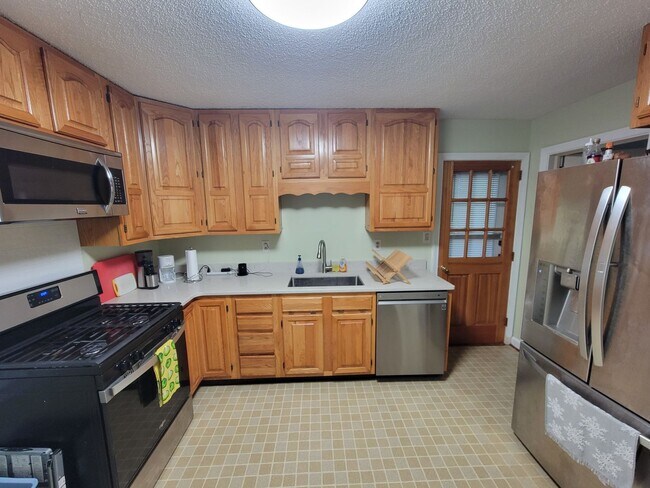 Photo - 3 Bedroom 2 Bathroom House