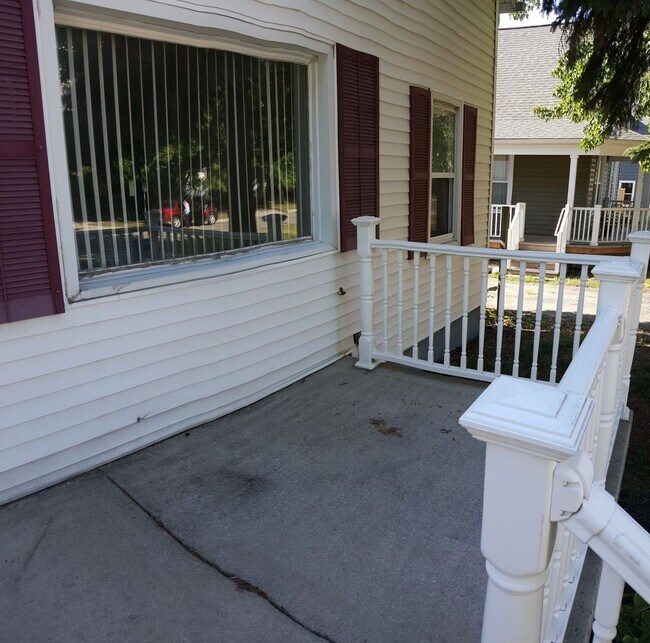 Photo - Spacious home in downtown Royal Oak!