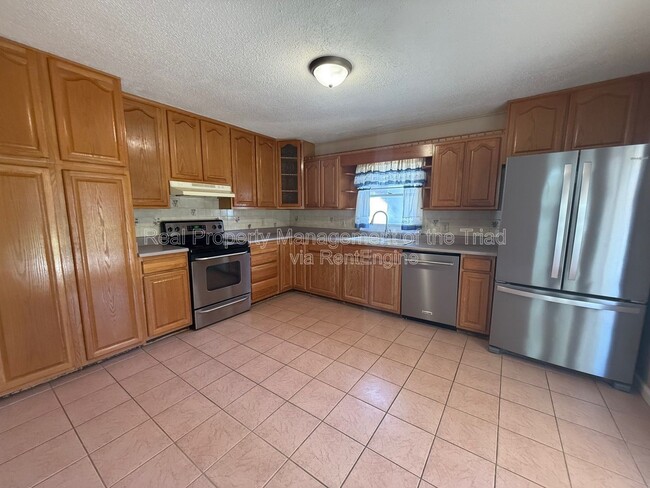 Photo - 4908 Robert Andrew Rd