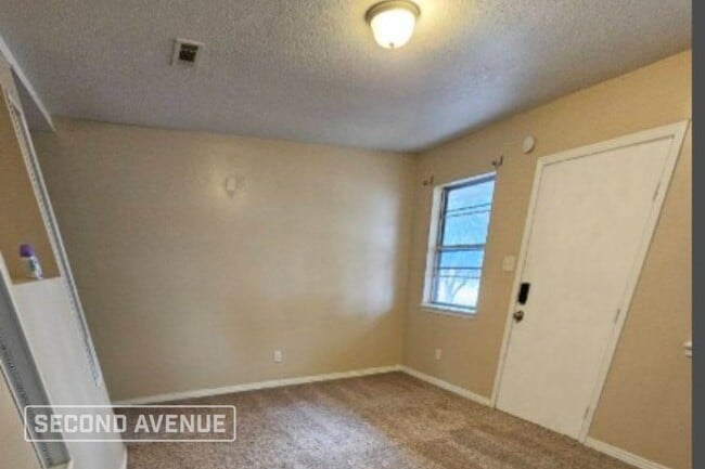 Photo - 10 Compass Point St