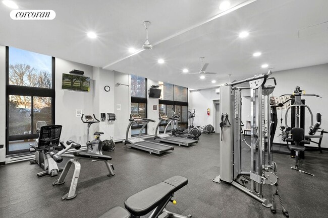 Photo - 1 Glenwood Ave