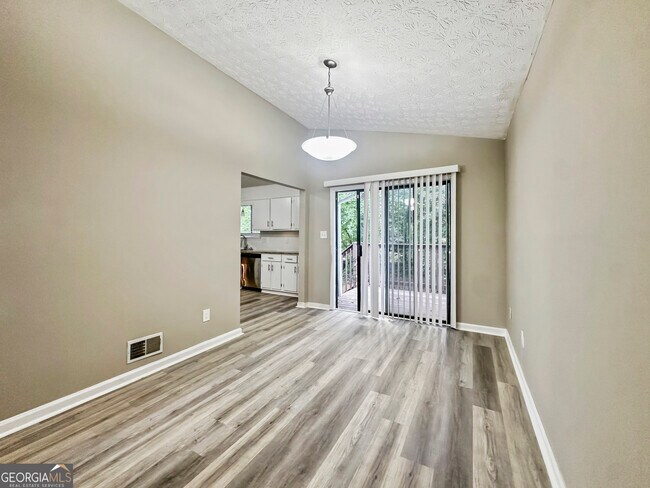Photo - 323 Park Ridge Ct