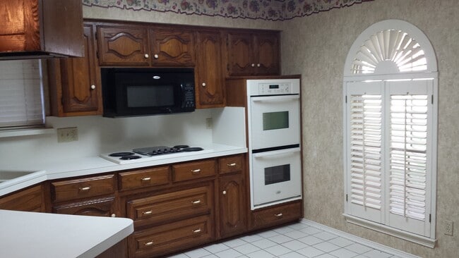 vista de la cocina - 2304 Canyon Valley Trl