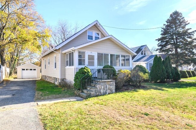 Building Photo - 29 Sterling Pl