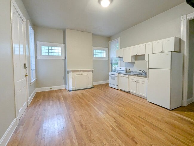 Photo - 32 Conklin St Unit 1