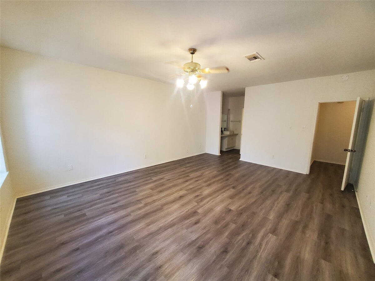 Photo - 17473 Red Oak Dr Unit 7473