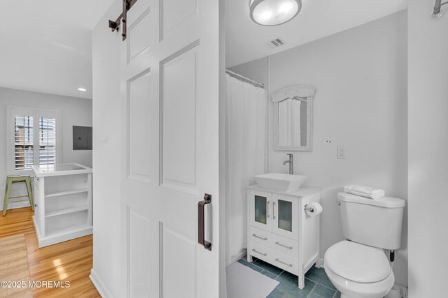 Photo - 629 Redmond Ave