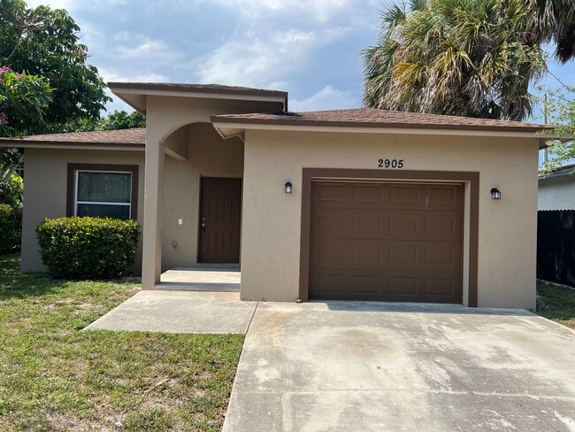 Building Photo - Great 3 Bedroom Home
