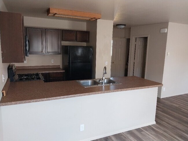 207 4th St SW Unit B