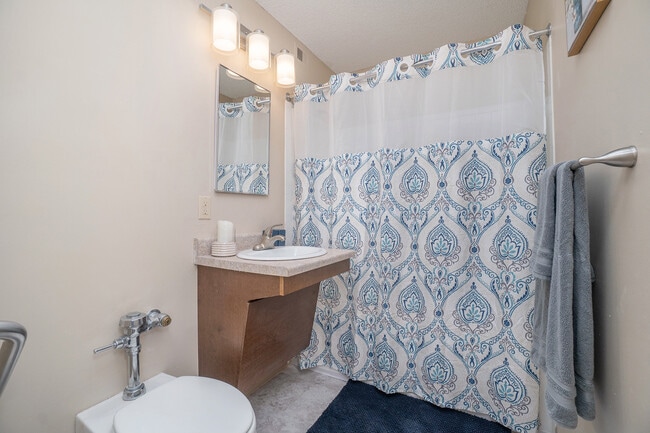 Photo - Temple Heights Manor+55 community