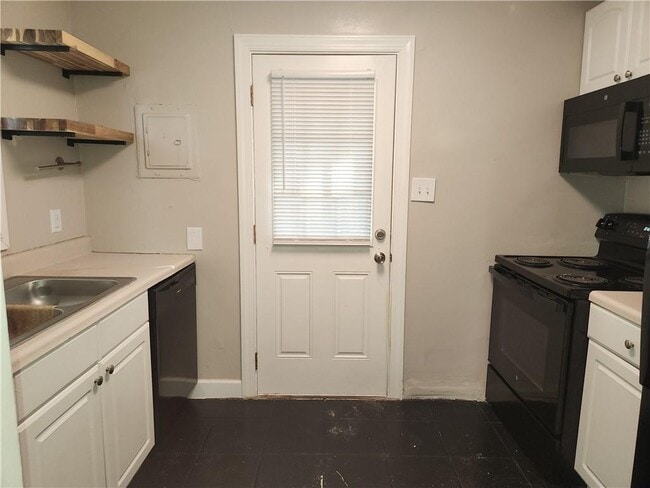 Photo - 2457 Richard Ave