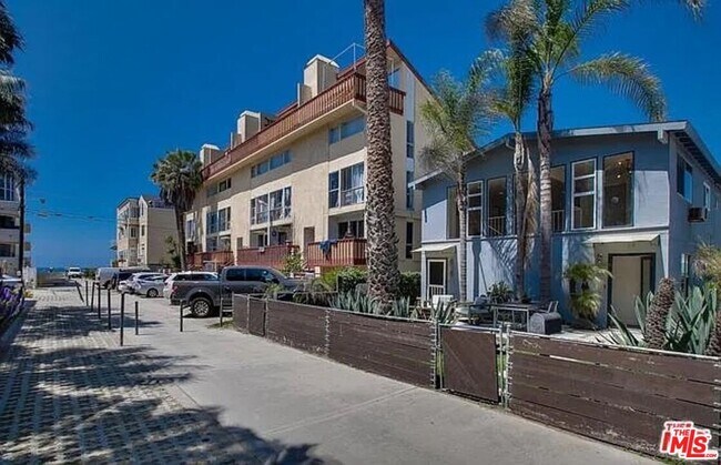 Photo - 25 Catamaran St