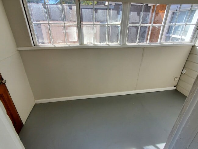 Photo - 1713 Darwin Rd SE Unit A