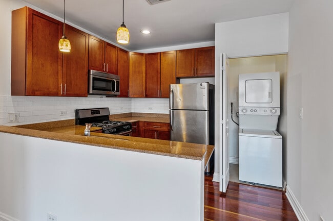 Photo - 7227 N Rogers Ave Unit 1W