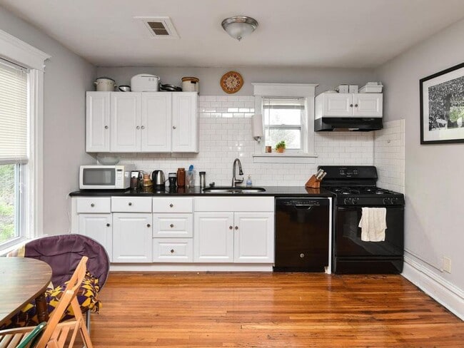 Photo - 1226 Adams St NE Apartment Unit 2