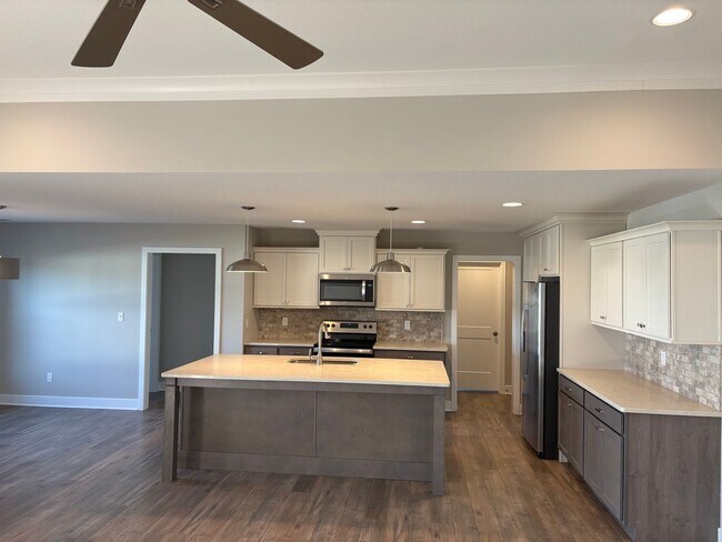 Photo - 3 Bedroom Single Family Home - Available for Rent!