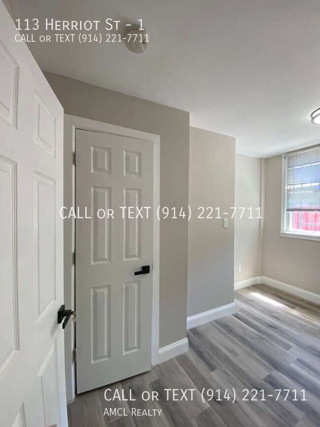 Photo - 113 Herriot St Unit 1
