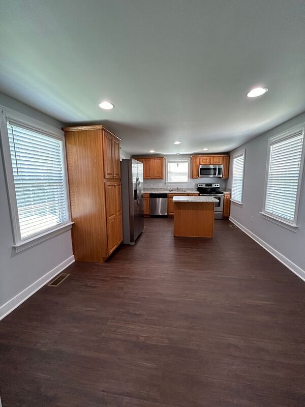 Photo - 11200 New Town Rd