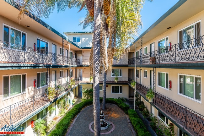 Building Photo - 420 S Third St Unit 3