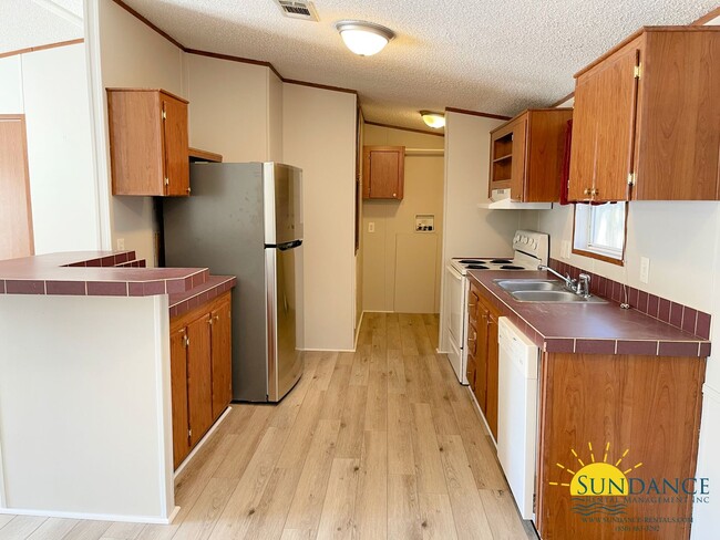 Photo - Great 3 Bedroom Mobile Home In Fort Walton Beach!