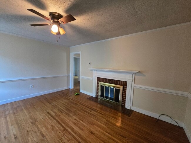 Cute 3Bed, 1Bath Home in Riverside Area - Cute 3Bed, 1Bath Home in Riverside Area
