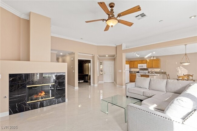 Photo - 2555 Sundew Ave