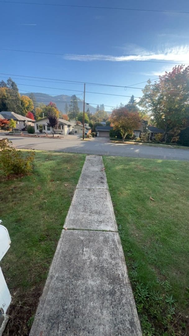 Photo - 4BED2BATH - GARAGE, HEAT PUMP AC, BACK YAR...