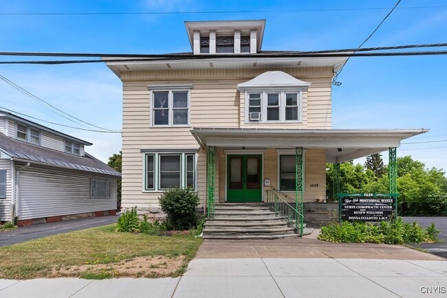 Building Photo - 1628 W Genesee St Rental