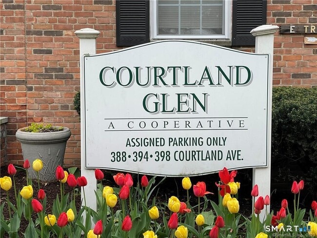 Photo - 398 Courtland Ave