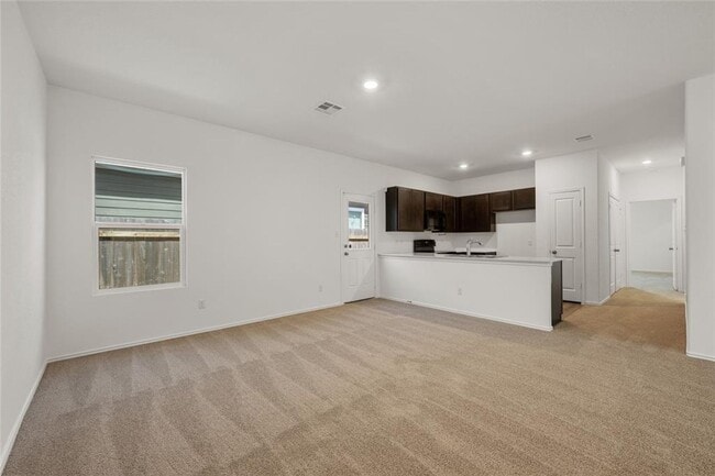 Photo - Spacious 3-Bedroom 2 bath with Private Bac...